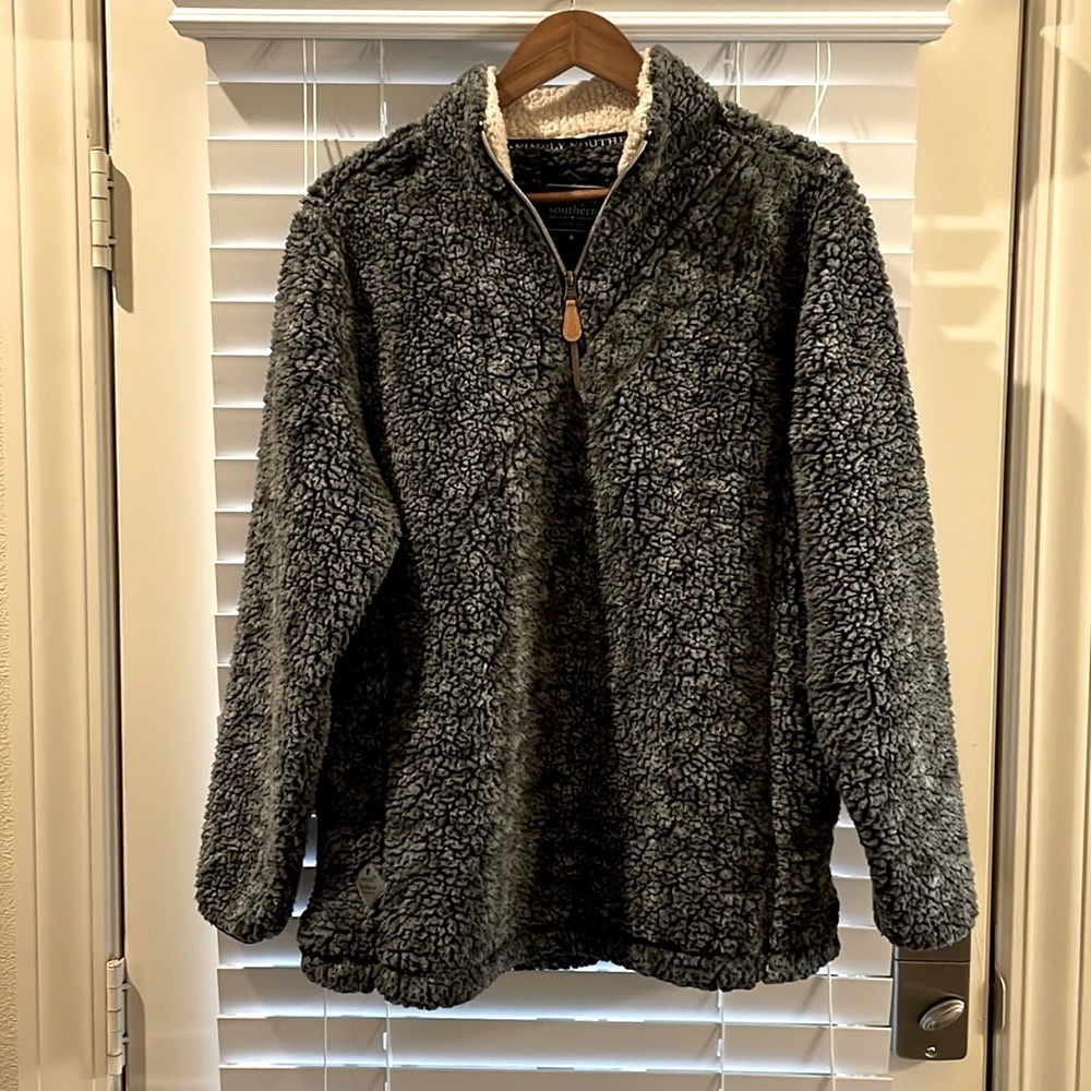 Men’s Simply Southern Sherpa Pullover - S